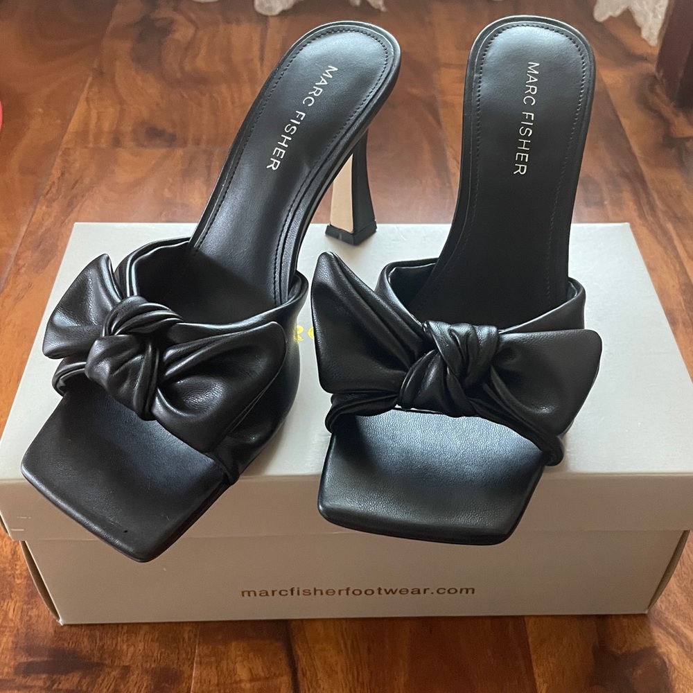 Marc Fisher Demar Heels